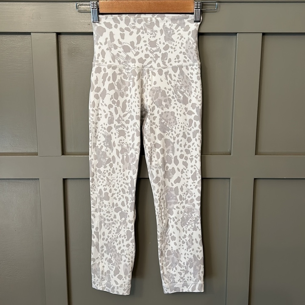 Lululemon Align High-Rise Crop 21" Leggings Cheetah Camo Antique White Multi 2